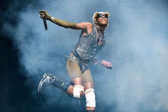 GLASTONBURY, ENGLAND - JUNE 25: Yves Tumor performs on the west Holts stage during day four of Glastonbury Festival at Worthy Farm, Pilton on June 25, 2022 in Glastonbury, England. The 50th anniversary of Glastonburyâ  s inaugural event in 1970 was postponed twice after two cancelled events, in 2020 and 2021, due to the Covid pandemic. The festival, founded by farmer Michael Eavis, is the largest greenfield music and performing arts festival in the world. (Photo by Jim Dyson/Getty Images)