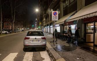 Il luogo in cui sono state accoltellate delle persone a Milano