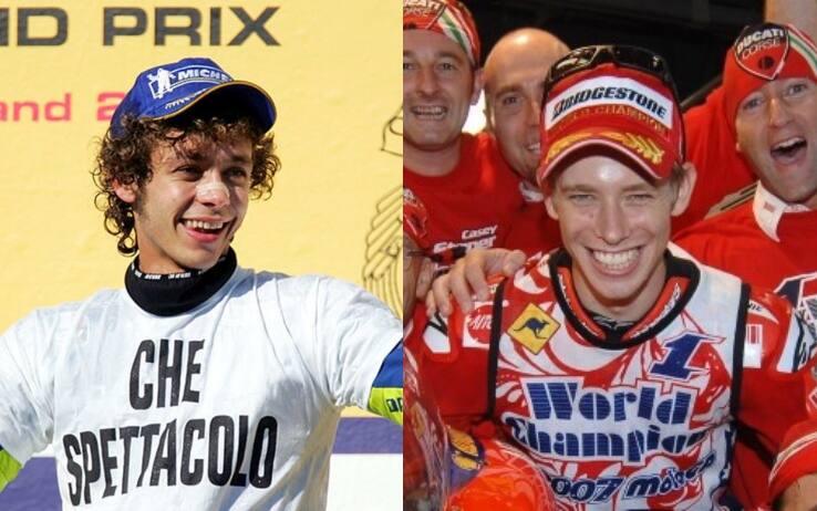 Valentino Rossi (a sinistra) festeggia il titolo 2004, a destra il trionfo Ducati con Stoner nel 2011