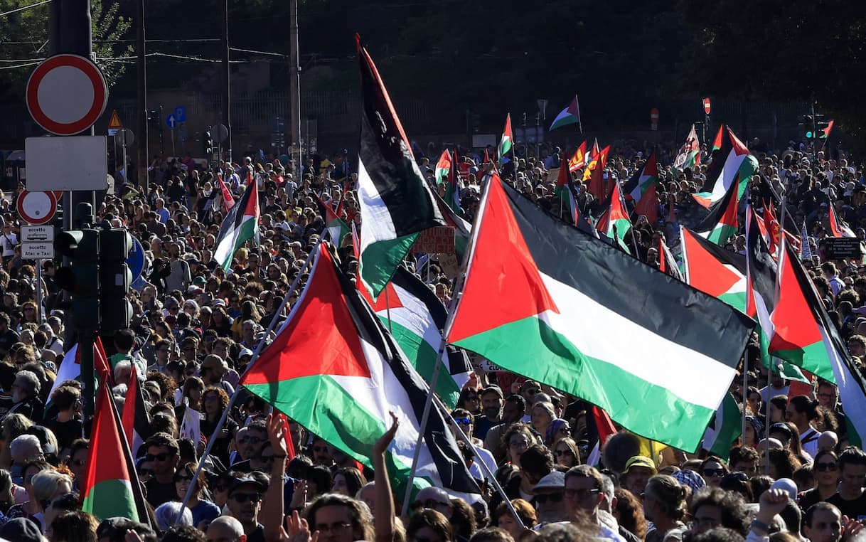 roma ancora migliaia in piazza per la manifestazione pro gaza stop al genocidio live