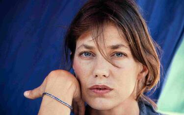 (FILES) British actress and singer Jane Birkin poses in Deauville on September 12, 1985. British-French singer and actress Jane Birkin died at 76, it was announced on July 16, 2023. (Photo by MYCHELE DANIAU / AFP)