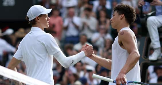 https://static.sky.it/editorialimages/8beb8577bc5d5948b0bbcd34561b69e71252e65b/skysport/it/tennis/video/2025/07/10/shelton-sinner-wimbledon-intervista-video/sinner_shelton_og.jpg?im=Resize,width=565