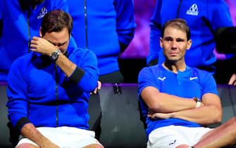 (220924) -- LONDON, Sept. 24, 2022 (Xinhua) -- Team Europe player Roger Federer of Switzerland (front L), Rafael Nadal (front R) of Spain, Novak Djokovic (1st L, Rear) of Serbia react at the end of Roger Federer's last match after Federer announced his retirement at the Laver Cup in London, Britain, Sept. 24, 2022. (Xinhua/Li Ying) - Li Ying -//CHINENOUVELLE_sipa.180/2209241053/Credit:CHINE NOUVELLE/SIPA/2209241104