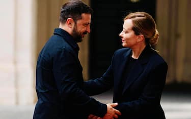 Meloni: “Incontro Trump-Zelensky ai funerali? Significato enorme”