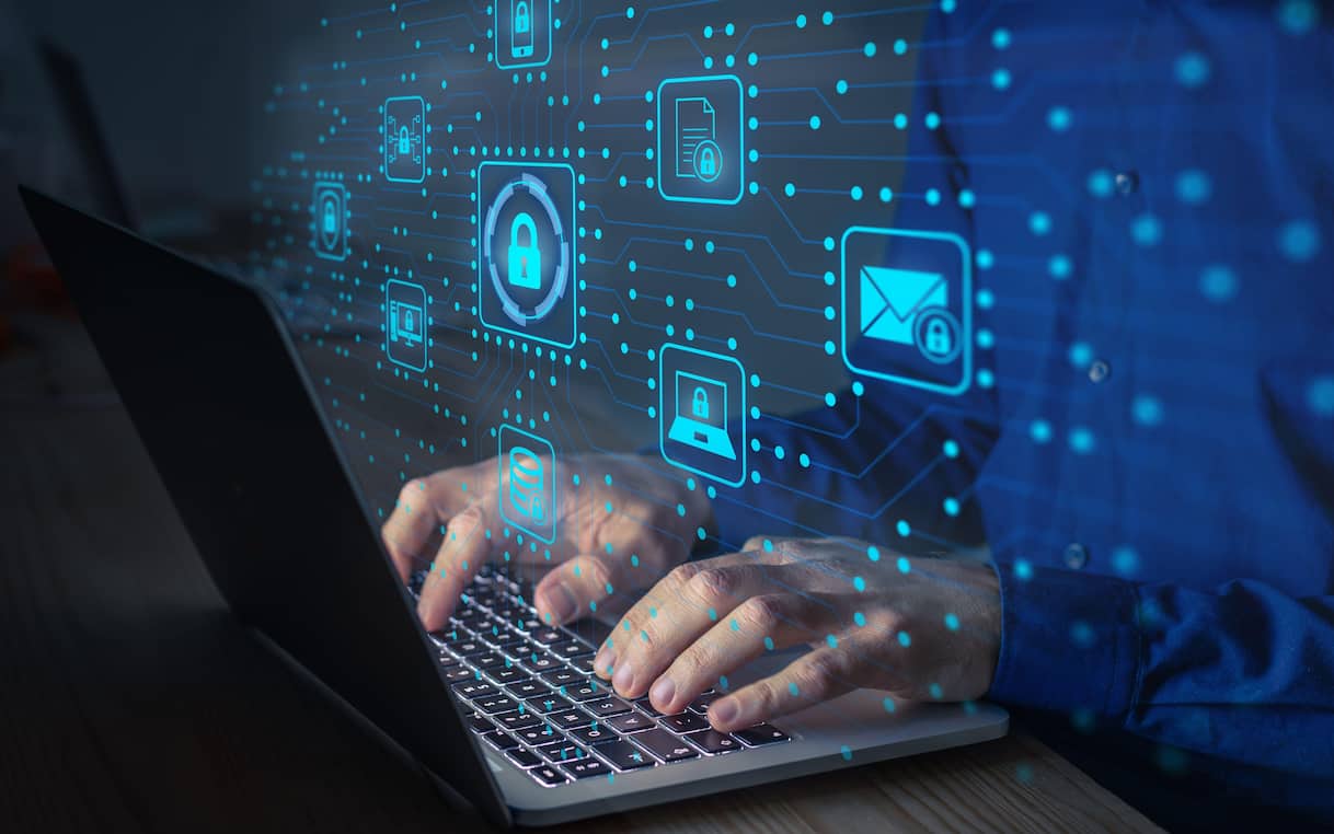 Hackerato portale sanitario in Lombardia: inviate centinaia di mail truffa