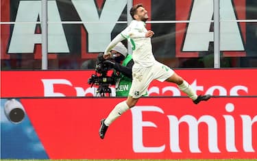 Sassuolo s Domenico Berardi jubilates after scoring goal od 1 to 3 during the Italian serie A soccer match between AC Milan and Sassuolo at Giuseppe Meazza stadium in Milan, 28 November  2021.
ANSA / MATTEO BAZZI