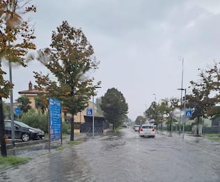 Allerta meteo rossa in Emilia Romagna, allagamenti a Rimini. VIDEO