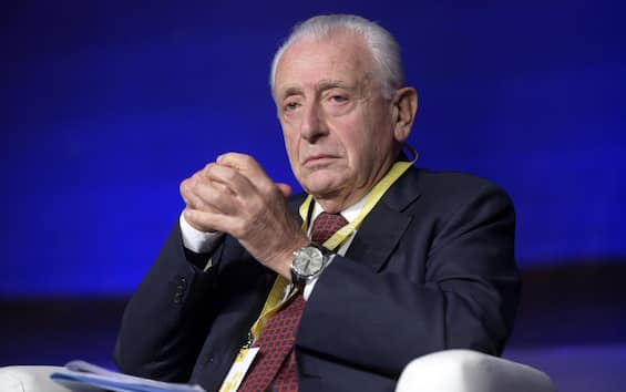 Tangentopoli: il ritorno del vitalizio per l'ex ministro della Salute Francesco De Lorenzo grazie al via libera del M5S