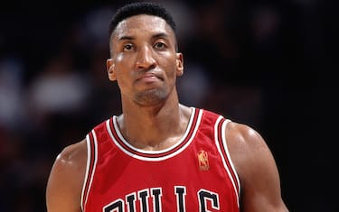 SAN JOSE. CA - JANUARY 31: Scottie Pippen #33 of the Chicago Bulls walks against the Golden State Warriors on January 31, 1997 at San Jose Arena in San Jose, California. NOTE TO USER: User expressly acknowledges and agrees that, by downloading and or using this photograph, User is consenting to the terms and conditions of the Getty Images License Agreement. Mandatory Copyright Notice: Copyright 1997 NBAE (Photo by Rocky Widner/NBAE via Getty Images)