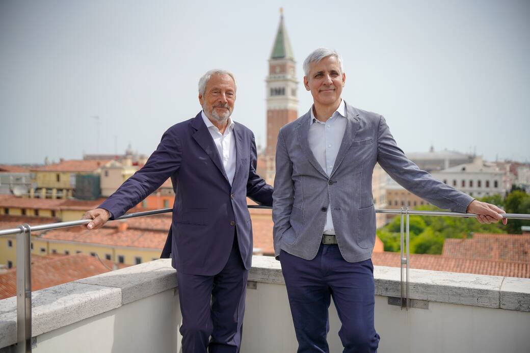 Adriano_Pedrosa_and_Roberto_Cicutto_Photo_by_Andrea_Avezzù_Courtesy_of_La_Biennale_di_Venezia_AVZ-0074.jpg