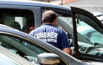 I carabinieri sul luogo dell'omicidio
