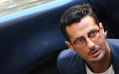 "Fabrizio Corona torni in carcere", il Pg: ha postato foto sui social