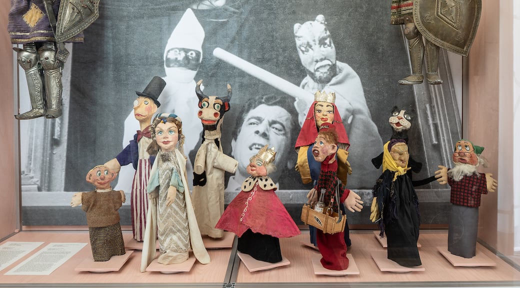 MUCIV–Museo delle Civiltà, Le fiabe sono vere... Storia popolare italiana, veduta dell’allestimento. Courtesy MUCIV-Museo delle Civiltà, Roma. Foto di Alberto Novelli