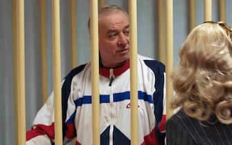epa06584601 A photo dated 09 August 2006 shows Sergei Skripal talking from a defendants cage to his lawyer during a hearing at the Moscow District Military Court in Moscow, Russia (issued 06 March 2018). Sergei Skripal, a former Russian intelligence officer, who had been sentenced to 13 years in prison on charges of spying for the the United Kingdom and later in 2010 was exchanged in a spy swap, and a woman were found unconscious on a bench in Salisbury shopping mall in the UK.  EPA/YURY SENATOROV RUSSIA OUT / BEST QUALITY AVAILABLE