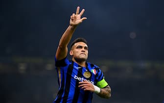 MILAN, ITALY - JANUARY 29: Lautaro Martinez of FC Internazionale celebrates after scoring their team's third goal during the UEFA Champions League 2024/25 League Phase MD8 match between FC Internazionale Milano and AS Monaco at Stadio San Siro on January 29, 2025 in Milan, Italy. (Photo by Mattia Ozbot - Inter/Inter via Getty Images)