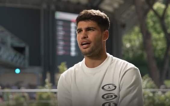 https://static.sky.it/editorialimages/903621a74b2e3f52080c6b4ba1358ae02324d1c0/skysport/it/tennis/video/2025/05/08/atp-roma-alcaraz-intervista-video/alcaraz-stamp.jpg?im=Resize,width=565