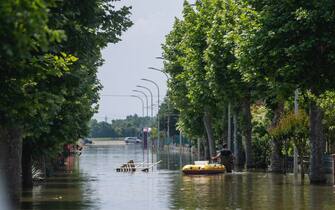 ALLAGAMENTI IN ROMAGNA.  Sono ancora molte le strade  isolate dall' acqua