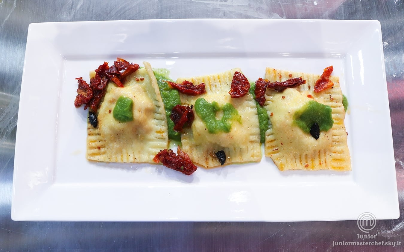 Ravioloni al mix di sapori