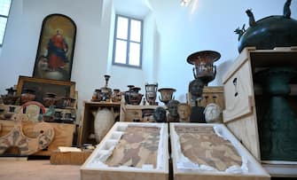 Some 600 stolen works of art that where gave back by the United States of America to the Italian Carabinieri Command for the Protection of Cultural Heritage are displayed during their presentation to journalists in Rome, Italy, 28 May 2024.   ANSA/ETTORE FERRARI