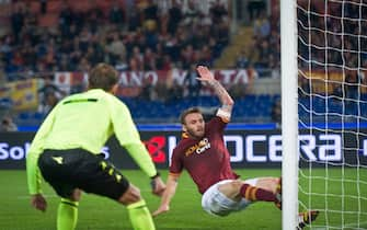 Italian soccer Championship of Serie A Roma - Napoli, in Rome, on October 18, 2013. In the photo Daniele De Rossi (Roma) save a goal. Photo: Adamo Di Loreto/NurPhoto (Photo by NurPhoto/Corbis via Getty Images)