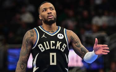 LILLARD A VITA CON ADIDAS