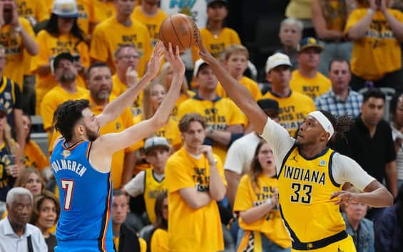 https://static.sky.it/editorialimages/91c2bab518683dbe1289c83d666e71c0e3971daa/skysport/it/nba/video/2025/06/12/nba-finals-myles-turner-stoppate-gara-3/turner_holmgren_getty_indiana_pacers.jpg?im=Resize,width=565