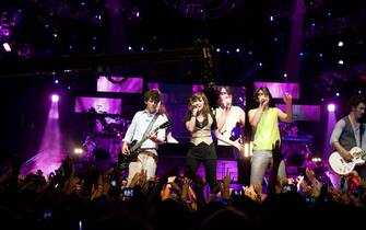 Nick, Demi Lovato, Joe and Kevin in "JONAS BROTHERS: THE 3D CONCERT EXPERIENCE." (2009) Photo by: Disney Enterprises