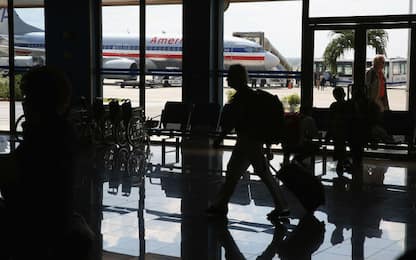 Usa, polizia spara a un uomo armato all'aeroporto di Miami