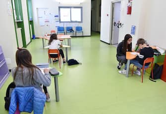 CORONAVIRUS: RIPRENDONO LEZIONI SCOLASTICHE A BORGOSESIA