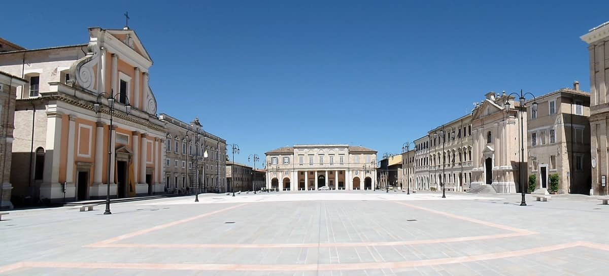 Senigallia-Piazza-Garibaldi-photo-Claudio-Stanco.jpg