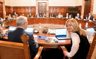 La premier Giorgia Meloni durante il consiglio dei ministri, Roma, 1 maggio 2023. ANSA/ FILIPPO ATTILI/UFFICIO STAMPA ++HO - NO SALES EDITORIAL USE ONLY ++NPK++