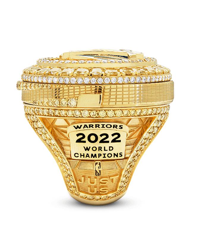 NBA i Golden State Warriors ricevono gli anelli di campioni il meglio della cerimonia. FOTO
