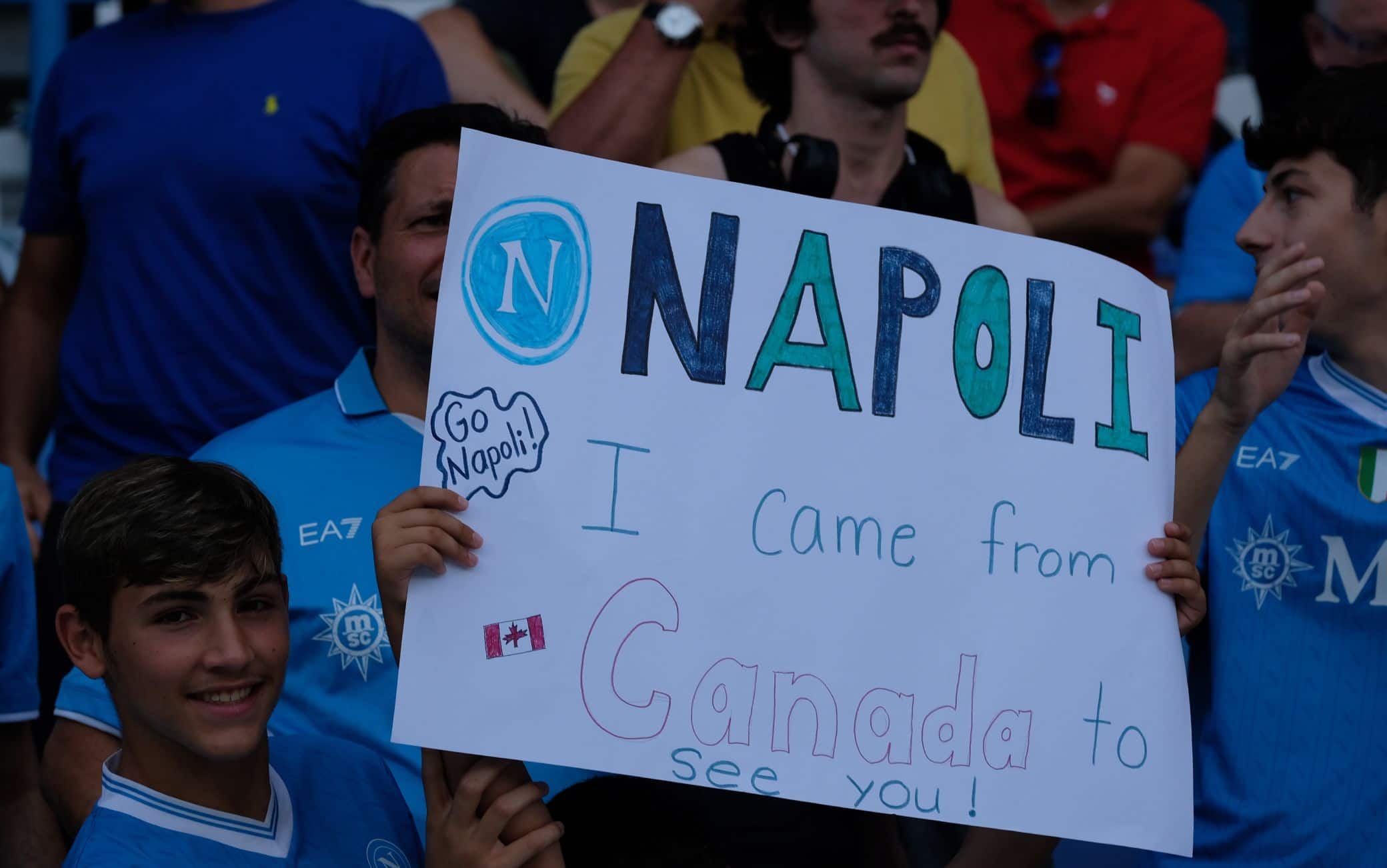 C'è anche chi è arrivato dal Canada per i campioni in carica…