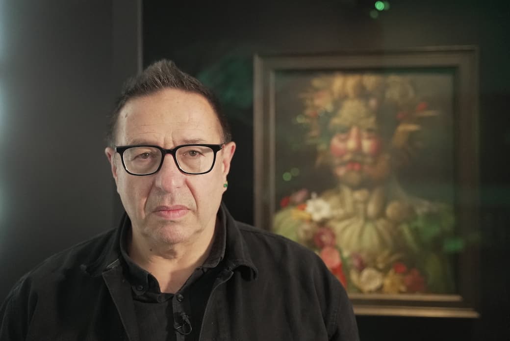 Waldemar Januszczak in front of Giuseppe Arcimboldo's Vertumnus. Ph.: Matt Conway
