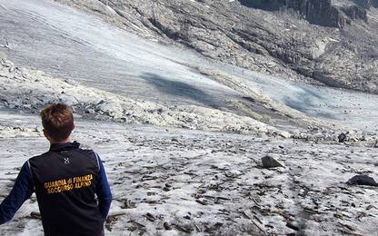 Trentino, precitano alpinisti: 2 morti e 7 feriti. Grave 14enne