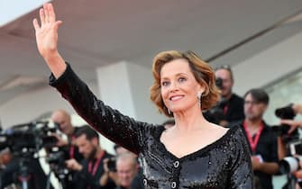 Sigourney Weaver US actor Sigourney Weaver arrives for the opening ceremony and screening of 'Beetlejuice Beetlejuice' at the 81st annual Venice International Film Festival, in Venice, Italy, 28 August 2024. The movie is presented out of competition at the festival running from 28 August to 07 September 2024. ANSA/ETTORE FERRARI