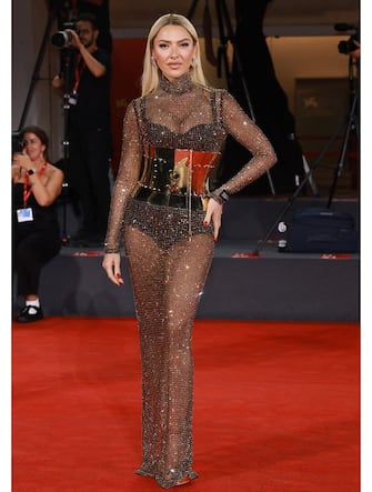 hardise-venezia-red-carpet-getty - 1