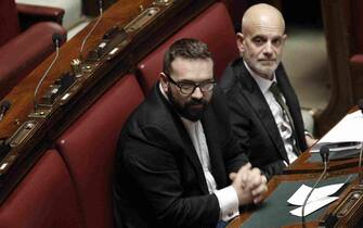 Gianluca Pini alla Camera durante l'informativa urgente del Governo sulla liberazione delle due volontarie italiane rapite in Siria nel luglio 2014, Roma 16 Gennaio 2015. ANSA/GIUSEPPE LAMI