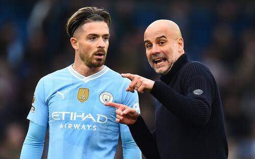 epa11253588 Manchester City's manager Pep Guardiola  (R) talks to Manchester City's Jack Grealish (L) after the English Premier League match between Manchester City and Arsenal in Manchester, Britain, 31 March 2024.  EPA/PETER POWELL EDITORIAL USE ONLY. No use with unauthorized audio, video, data, fixture lists, club/league logos, 'live' services or NFTs. Online in-match use limited to 120 images, no video emulation. No use in betting, games or single club/league/player publications.