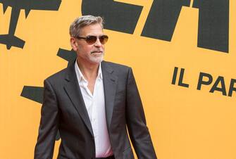 George Clooney a Roma per la premiere della serie tv Sky "Catch-22"
George Clooney a Roma per la premiere della serie tv Sky "Catch-22"