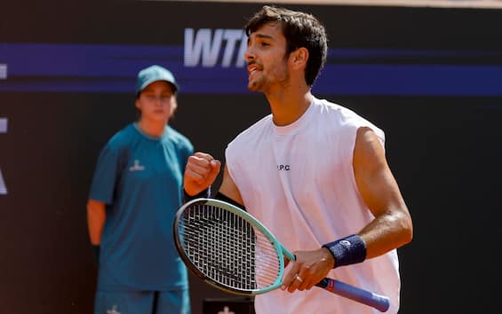 https://static.sky.it/editorialimages/94626178038921d3f7a5571610aafed941dfebb8/skysport/it/tennis/video/2025/05/09/musetti-virtanen-atp-roma-risultato-highlights/musetti_ansa_8.jpg?im=Resize,width=565