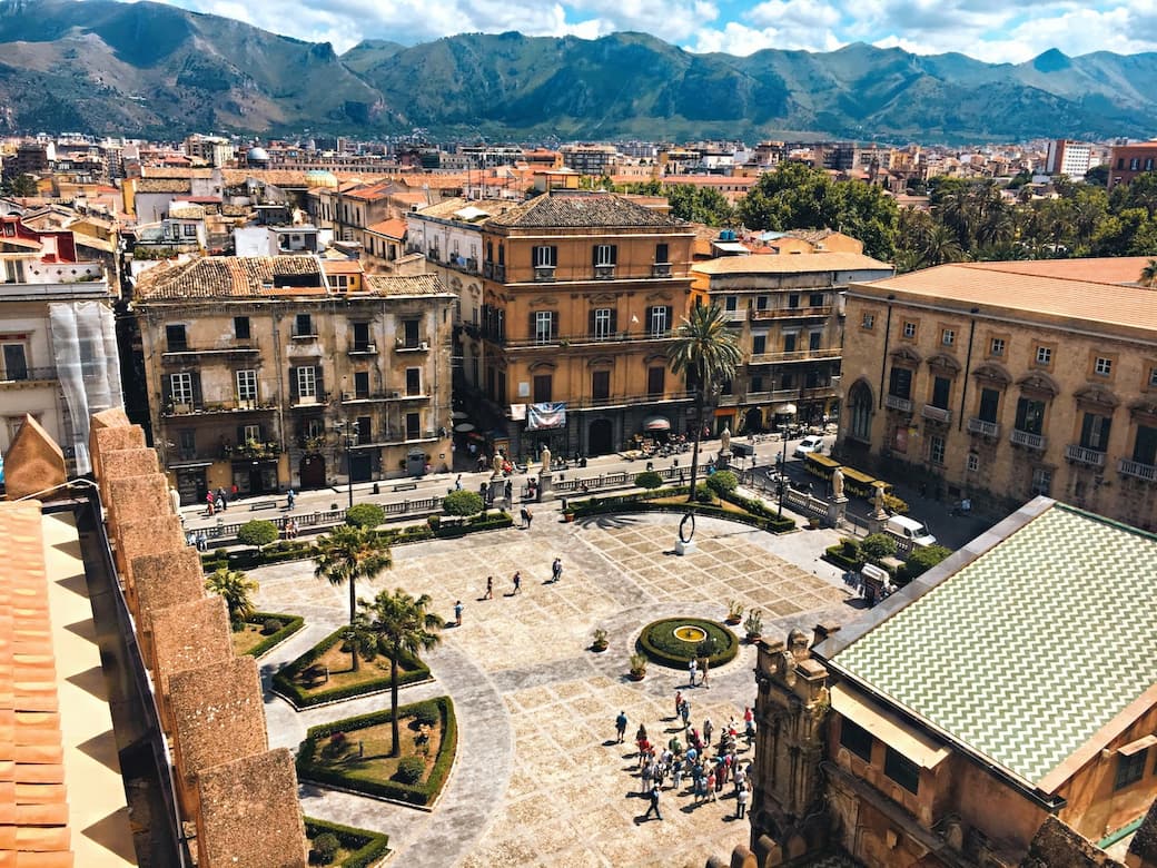 Palermo. Foto di Michele Bitetto su Unsplash