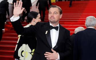 epa10641296 Leonardo DiCaprio arrives for the screening of 'Killers of the Flower Moon' during the 76th annual Cannes Film Festival, in Cannes, France, 20 May 2023. The festival runs from 16 to 27 May.  EPA/GUILLAUME HORCAJUELO