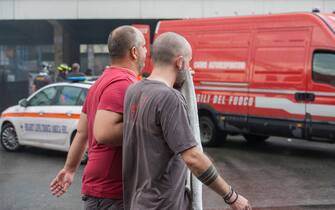 Foto Valentina Stefanelli /LaPresse
2 Giugno 2023 Roma, Italia - Cronaca -Roma, Incendio in palazzo in ristrutturazione in via Edoardo D' Onofrio Colli Aniene. Nella foto l'intervento dei Vigili del Fuoco e delle Forze dell'ordine