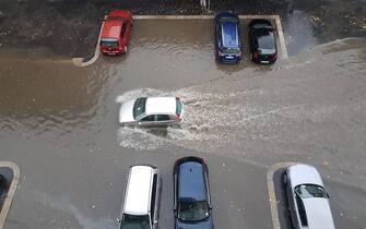 Maltempo a Milano, bomba d'acqua esonda il Seveso