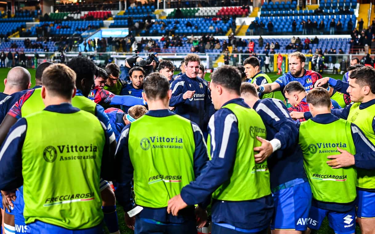 https://static.sky.it/editorialimages/94f9f9859d099bb60e15d3a8b3d24ed5a2cf11a2/skysport/it/rugby/2025/11/23/rugby-italia-sei-nazioni-commento/rugby_GETTY_italia.jpg?im=Resize,width=1218
