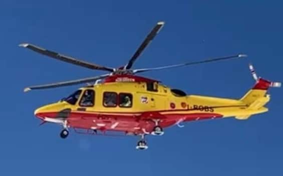 Lido degli Estensi, giovane salva due persone in mare e muore