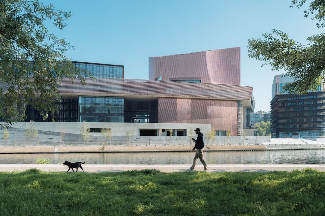 Le Large – Centre d’art de la Pointe des Arts – Île Seguin. ©RCR Arquitectes Crédit photo : Nicolas Trouillard