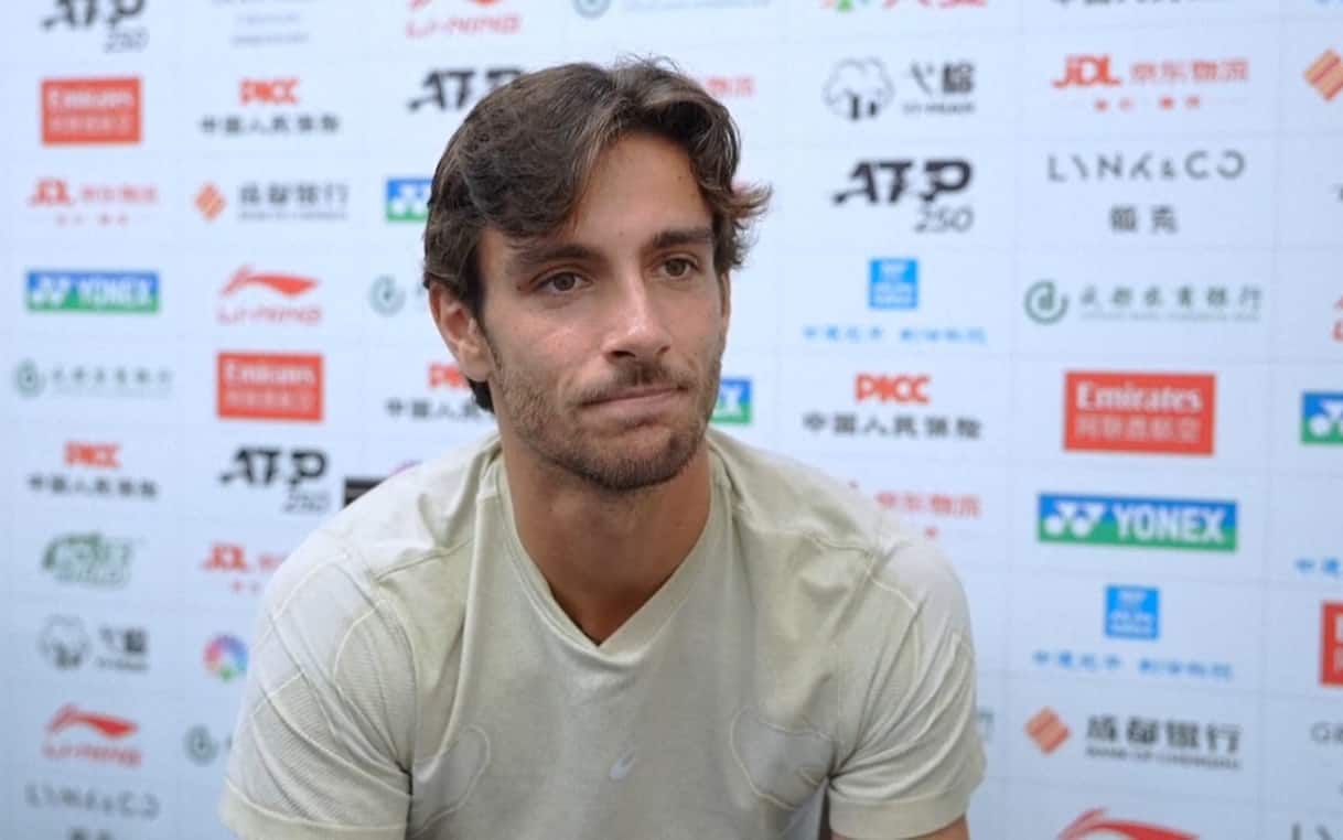 https://static.sky.it/editorialimages/95f8c43999b0365e4971e28f724ee28c66a6654a/skysport/it/tennis/video/2025/09/18/musetti-atp-chengdu-intervista-1036774/musetti_screen_4.jpg?im=Resize,width=1218