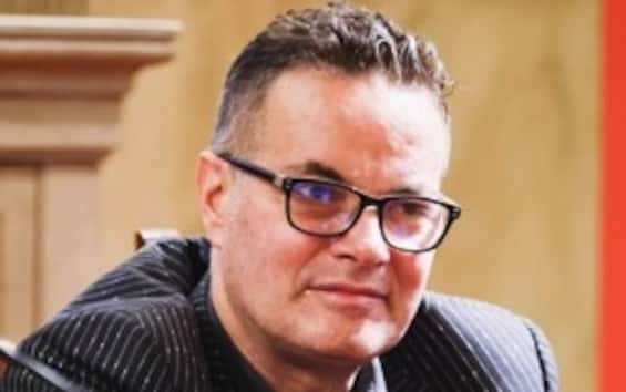 klaus davi ricoverato dopo un malore mentre stava girando un servizio in calabria